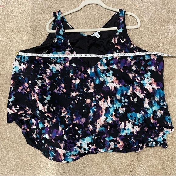 Boutique Blouse - Picture 2 of 7